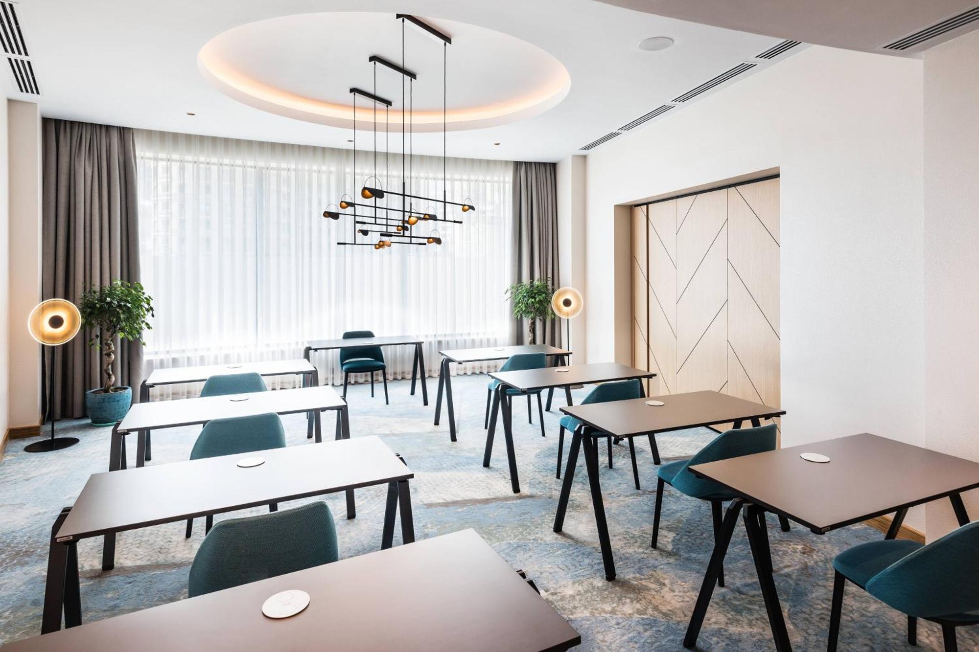 Courtyard By Marriott Baku Hotel Exterior photo